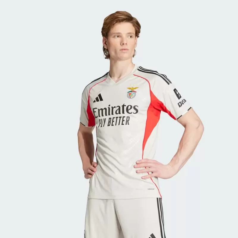 2025 2026 Benfica Mens Away Soccer Jersey Beige Street Style 2025 2026 Benfica Mens Away Soccer Jersey Beige Street Style